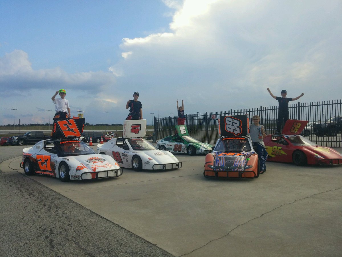 Deborah_Gannon's tweet photo. @amsupdates #41 #magracing https://t.co/8Tpp9RDGaX
