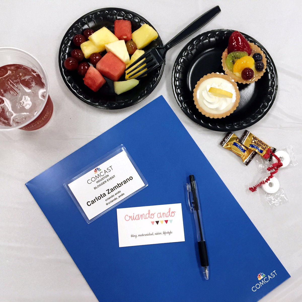 criando_ando's tweet photo. Desayuno c/ #Houstonbloggers y @Xfinity: herramientas para padres y tecnologia de nuestros hijos #Xfinityparents #ad https://t.co/wFuF0j1oPz