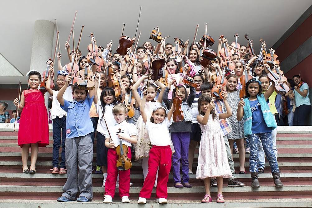 El Festival de jóvenes violinistas zulianos es una actividad desarrollada por el Sistema N… ift.tt/1UlMuT4