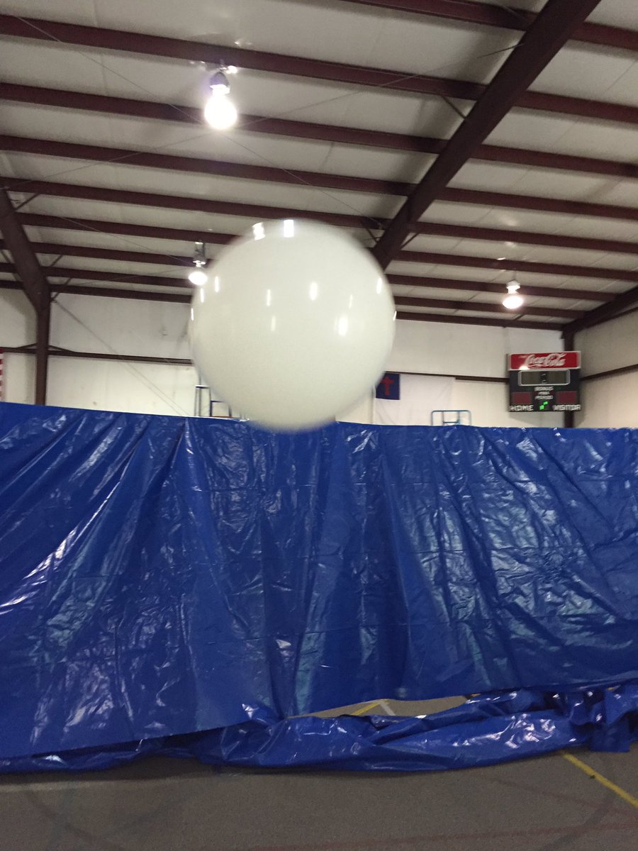 Bethel_Summit's tweet photo. Come to the gym today for blind man volleyball, blob tag and balloon defense #SummitFun #FreezerPops https://t.co/l1TEJD6DiM