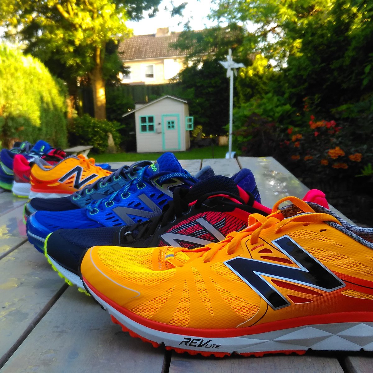 patrickstitzing's tweet photo. Help @NewBalance_NL  wat een keuze aan schoenen genoeg materiaal om kilometers weg te tikken @ronforrun @newbalance https://t.co/FZAnrboxAn