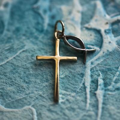 shopdan330's tweet photo. Fish &amp; 14K Cross – Shop https://t.co/aM1yvcX8d7 https://t.co/4PNKr5wG2O https://t.co/Y2lJq4Tbmh