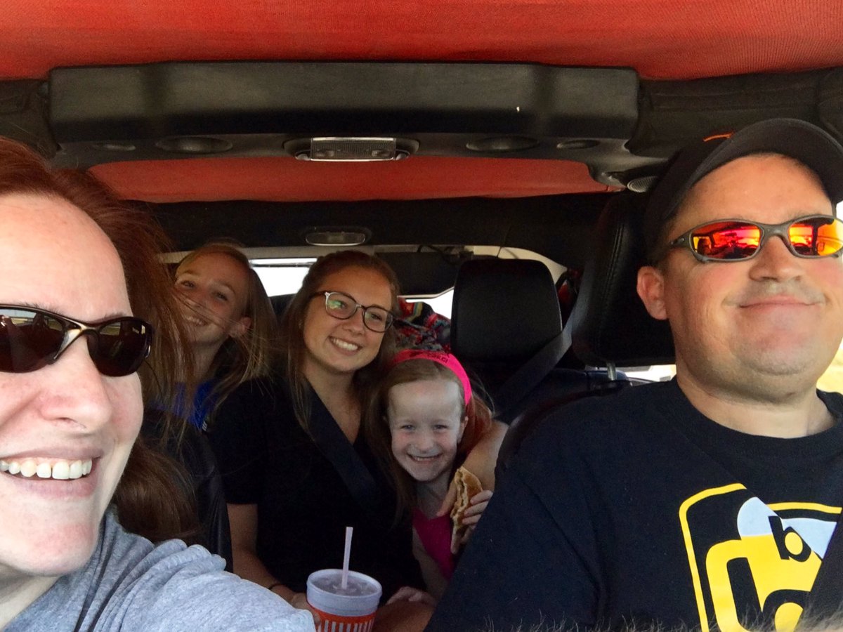 Rachel Mackey (@rmackey97) on Twitter photo Beach bound! #beachnjeeps <a href="/kaitlin_mackey/">kait</a> Beach bound! #beachnjeeps <a href="/kaitlin_mackey/">kait</a>