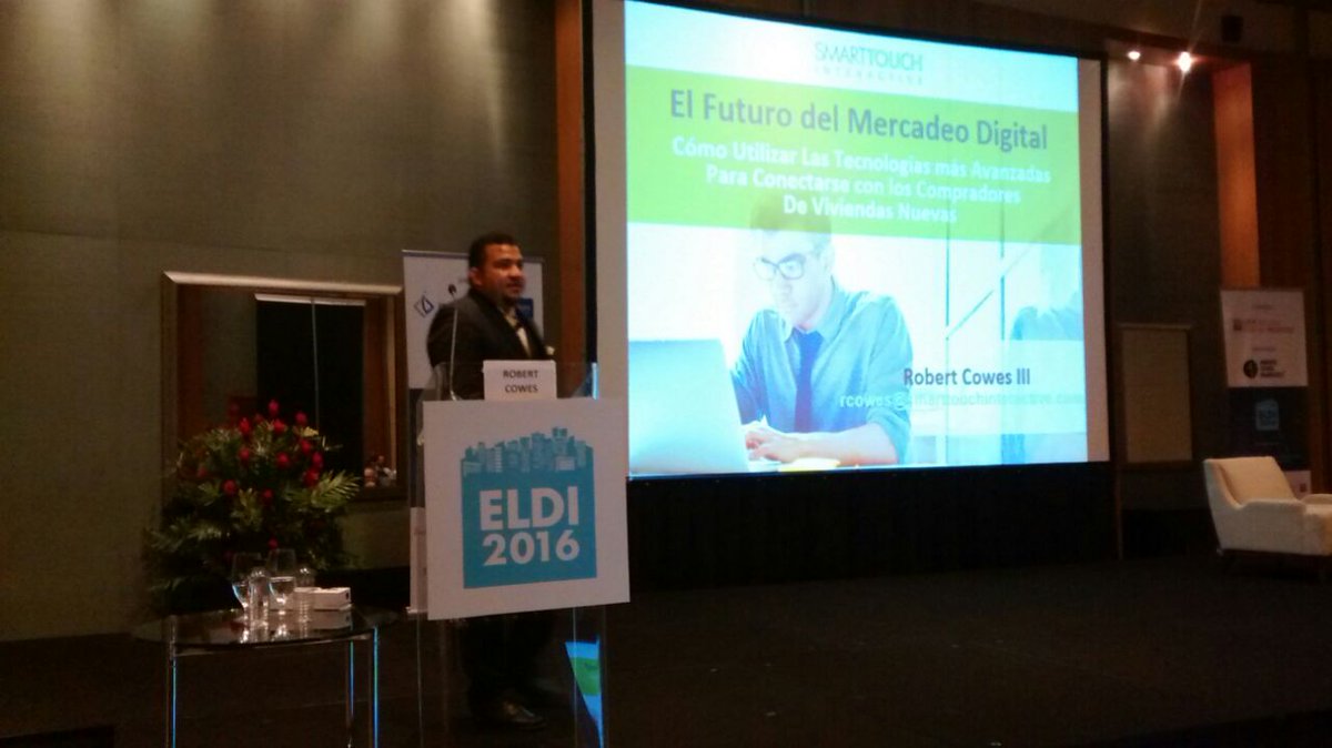 Evento_ELDI's tweet photo. Continuamos con Robert Cowes, con la conferencia "Tecnología en el Real Estate" #ELDI2016 #Panamá @Evento_ELDI https://t.co/JEWkBIU0gq
