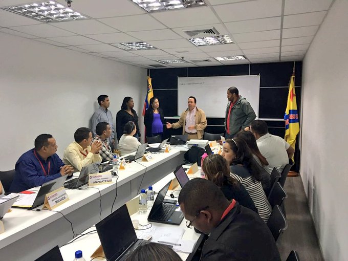 View image on Twitter