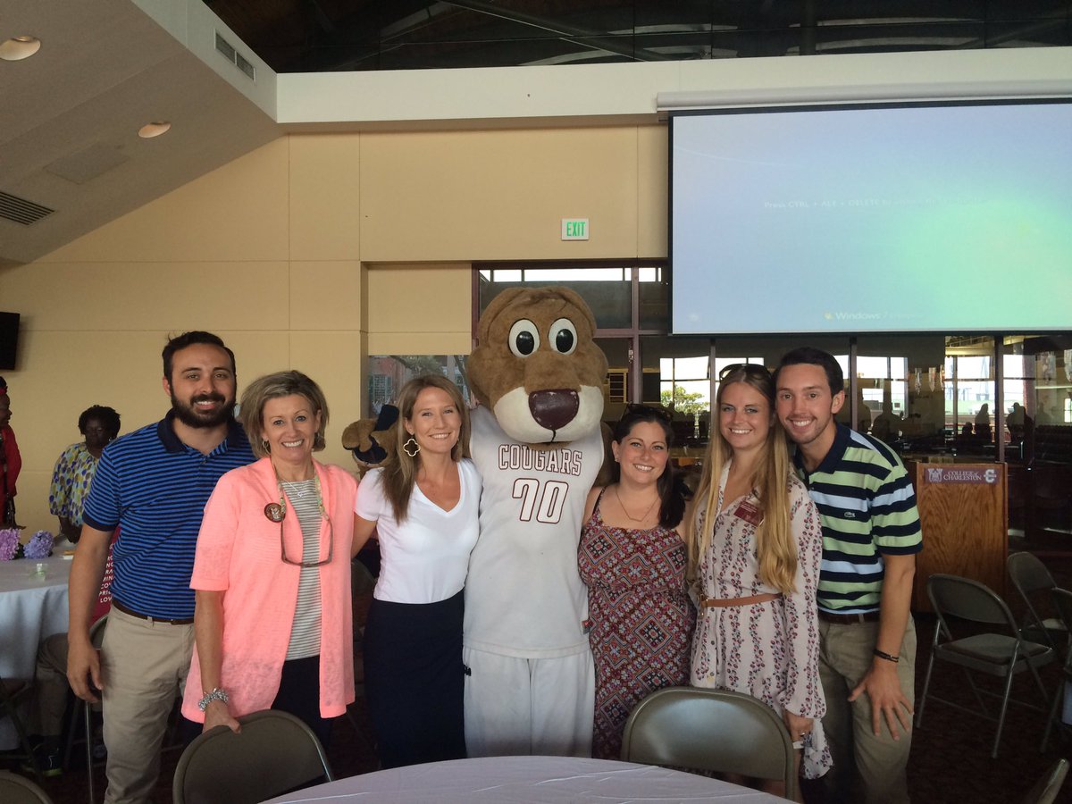 CamillaCofC's tweet photo. @CofCAdmissions loves Clyde! #cofc https://t.co/bVUENKeENa