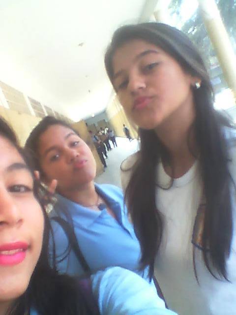 1982Chiqui's tweet photo. las amo♥ https://t.co/97hi9GGo4d