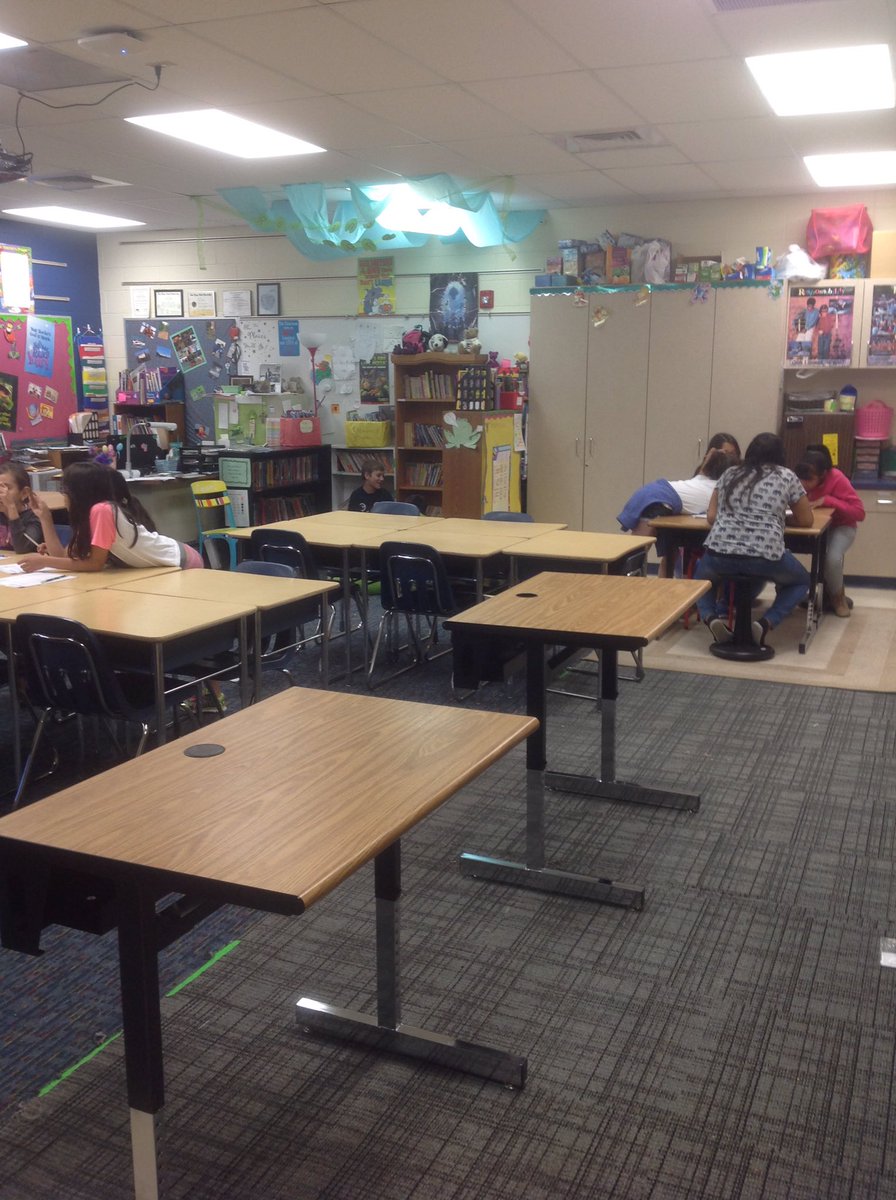 RocheleWeil's tweet photo. #edcampswks #EdCampKSflexible seating examples https://t.co/gNRv2Y8qNB