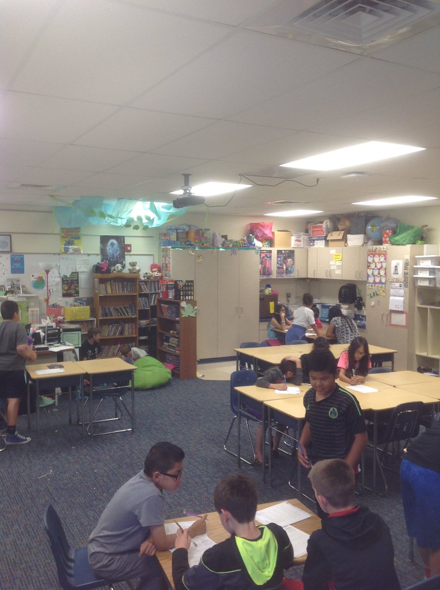 RocheleWeil's tweet photo. #edcampswks #EdCampKSflexible seating examples https://t.co/gNRv2Y8qNB