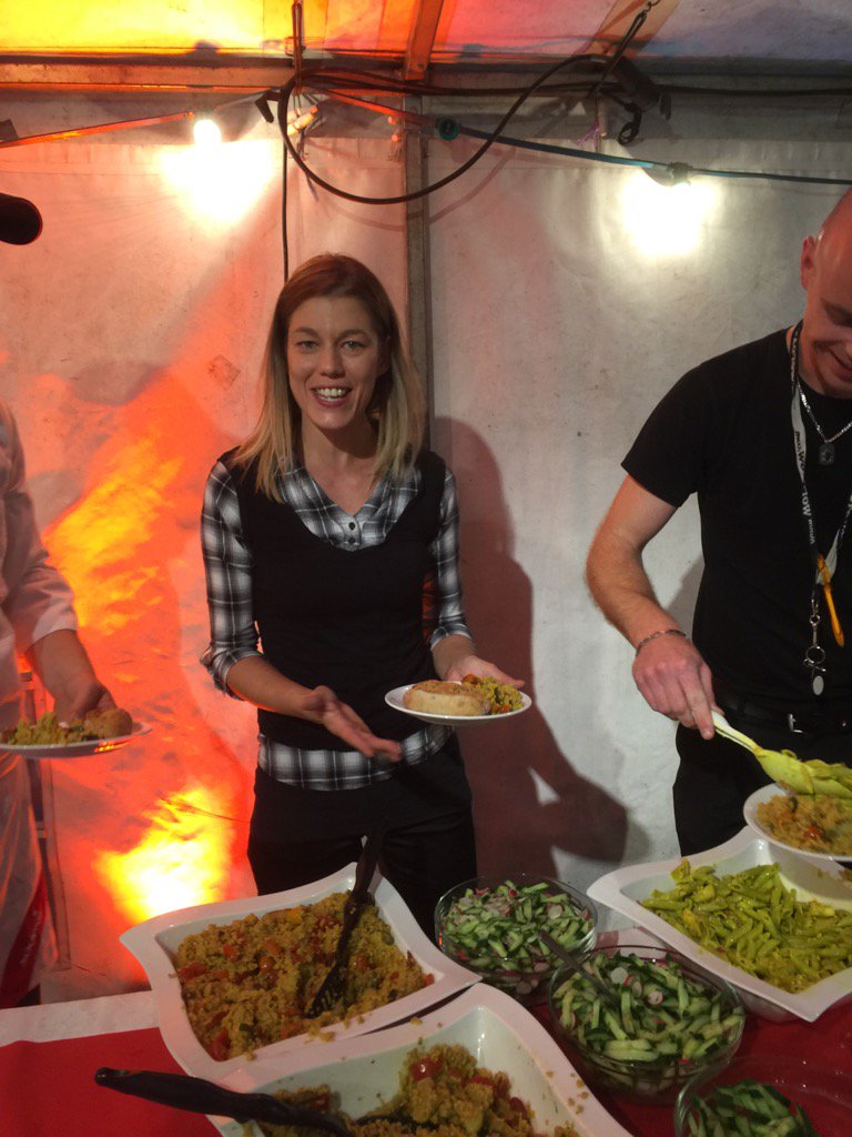 GaudinJL's tweet photo. #strassencorporaterun Miam miam un bon repas https://t.co/BNPFFUlzsM