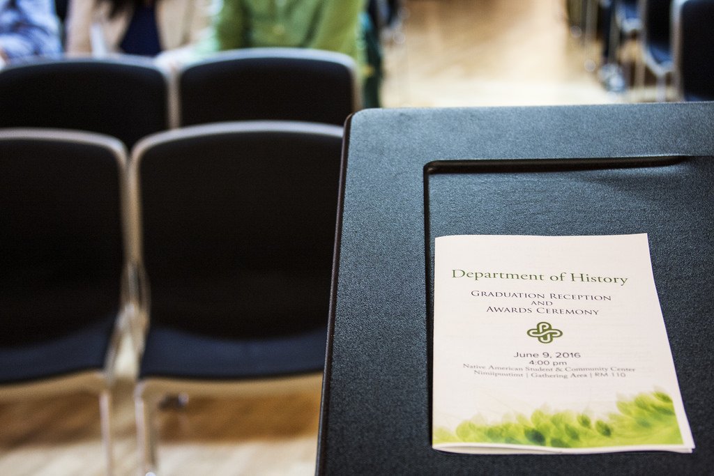 PSU_History's tweet photo. Photos from @Portland_State @PSU_History 2016 Reception & Awards Ceremony 6/9 https://t.co/QPTuaQbjQf #2016PDXGrad https://t.co/SnGCmos01c
