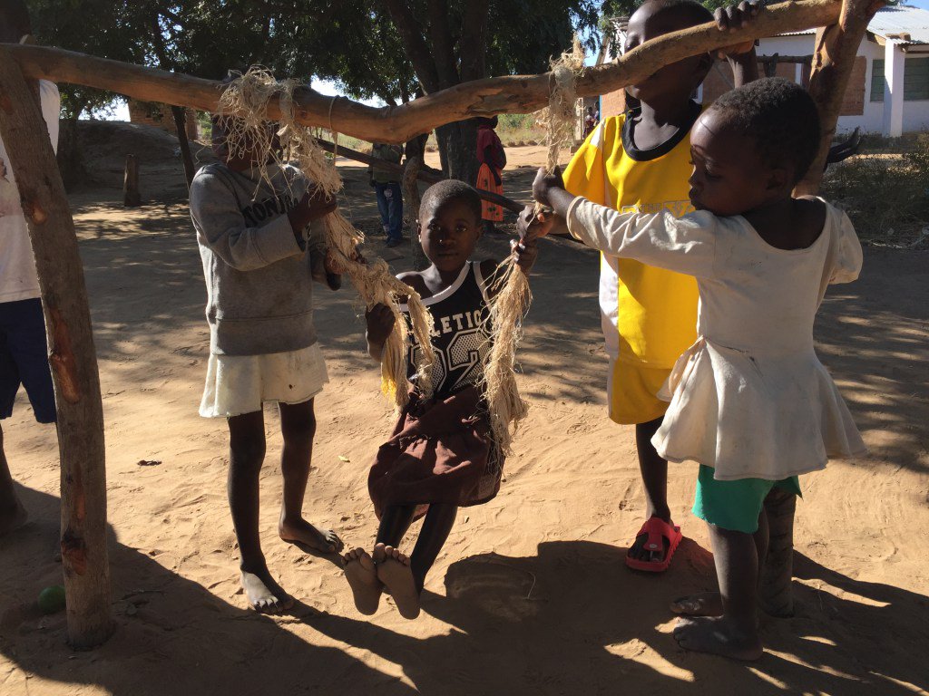 Footballs, Solar Power and the Hub havepaprikawilltravel.wordpress.com/2016/06/16/foo…