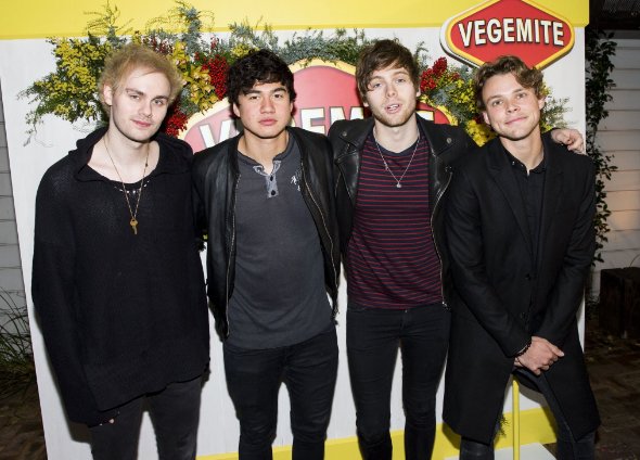 Pressparty's tweet photo. #5SOS credit their parents with keeping them grounded. https://t.co/NEqXtsireR #5SOSFam #5SOSProject https://t.co/uTqFj3wFJB