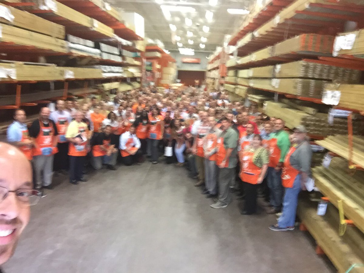 Dolores-MEA/Lynn-D30 DS/Brenda-Pro Cashier from Stroudsburg, PA #Rock! Great D30 MVP walk in #NJM! #TrendingOrange