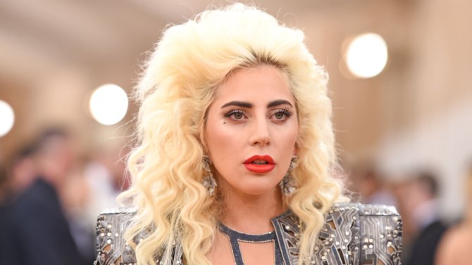 Lady Gaga in talks to star in Bradley Cooper's 'A Star Is Born' remake bit.ly/1WO6EJ5