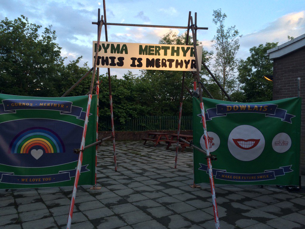 Really enjoyed the #People'sPlatform in #Merthyr tonight. Great to catch up with @forsythiayouth too.