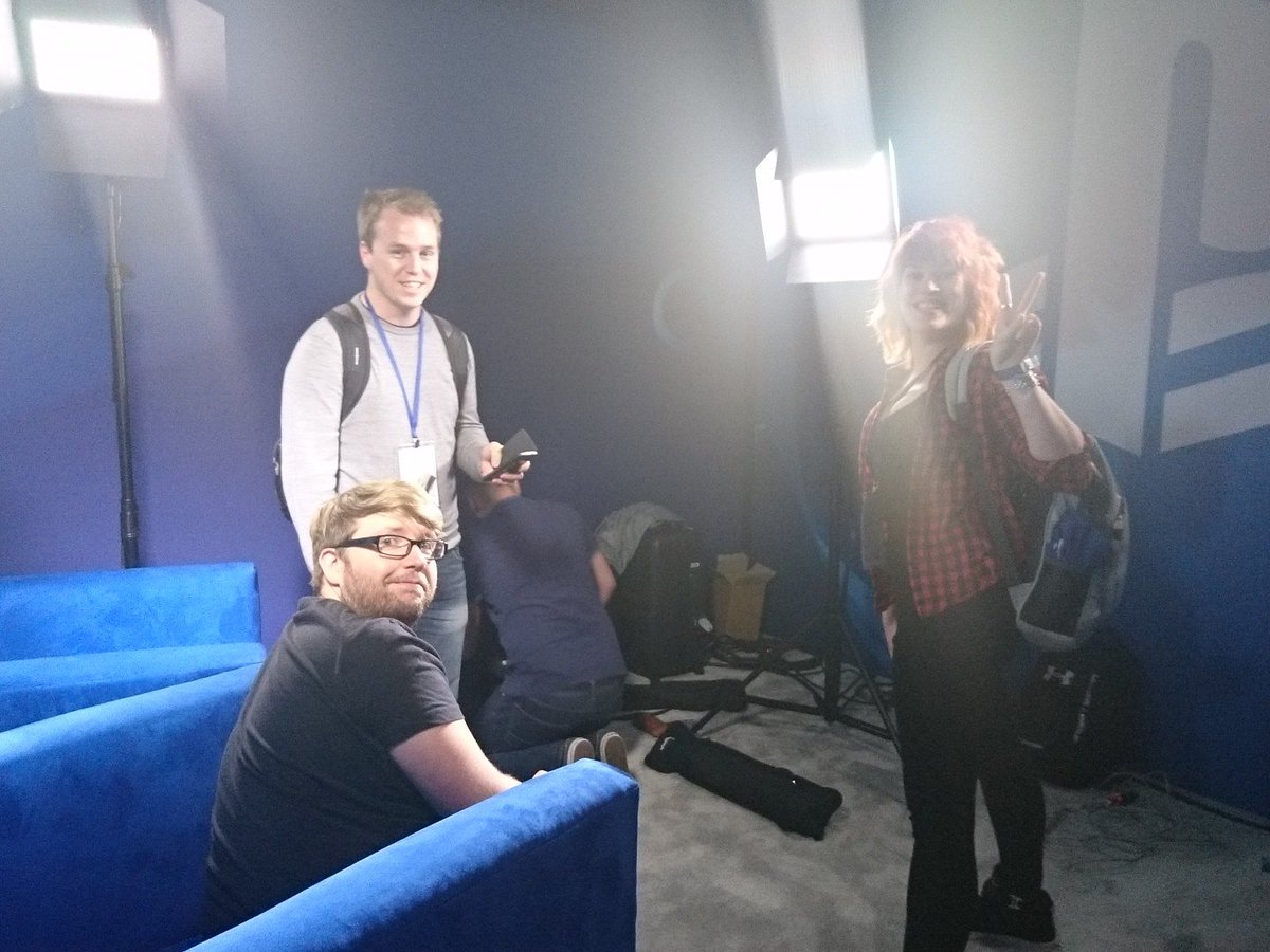 PlayStationDE's tweet image. Und natürlich sind auch unsere Kollegen von #psaccess schwer bei der Arbeit. #PlayStationE3