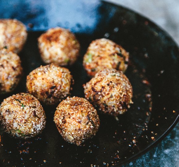 Delicious Vegan 'Meat'balls
 
 sweetervegan.com/recipes/delici… #vegan