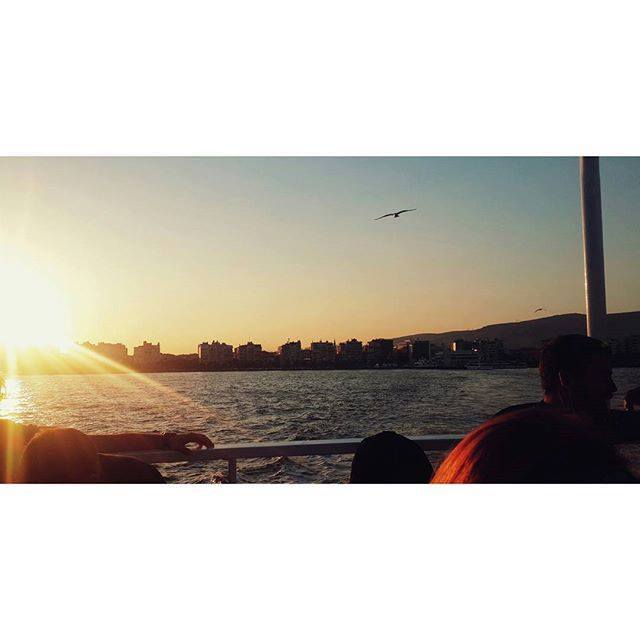 newvscoturkey's tweet image. fat old sun🎶 #vscocam #vscoturkey #sea #sunsethttps://www.instagram.com/p/BGun602R2y8/