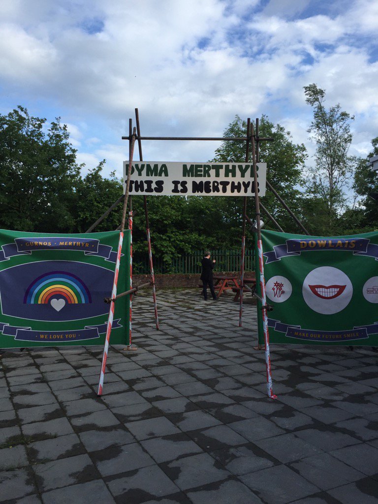 An amazing show of community from Merthyr and #peoplesplatform This event should go on tour around SW valleys