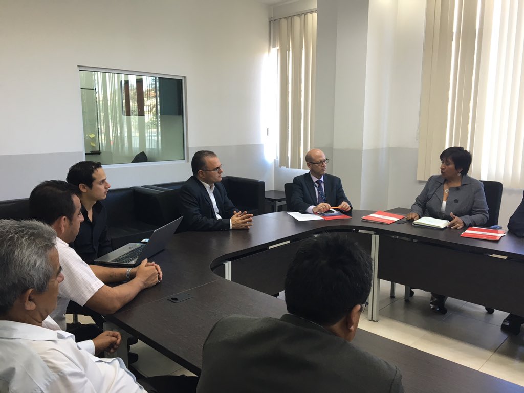 ANT_ECUADOR's tweet photo. Director Ejecutivo @MichelDoumet mantiene reunión con la Corporación de Escuelas https://t.co/eSGIwI7bkr