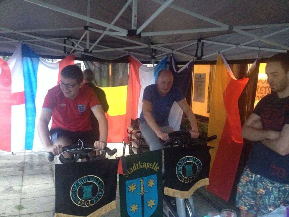 Nearly at Hull going strong #bikeittokandel