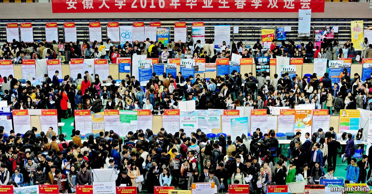 MBA courses at the top schools cost $100,000. Money down the drain, in many cases econ.st/1XjKyhl