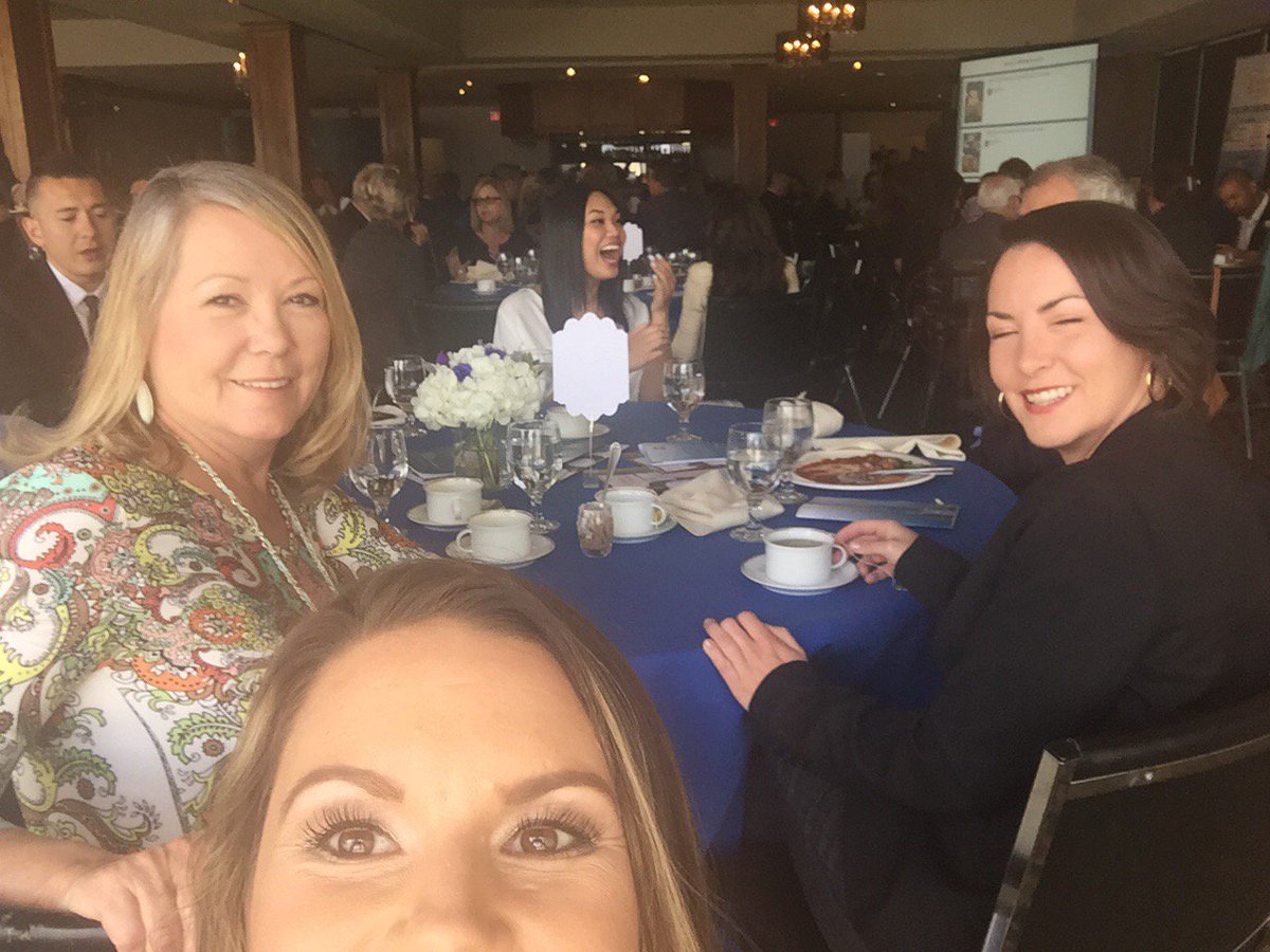 CarlyCoreen's tweet photo. What up!!!? At #MBCTorchAwards #TorchAwards @BBB_BC https://t.co/sLYlO32myt