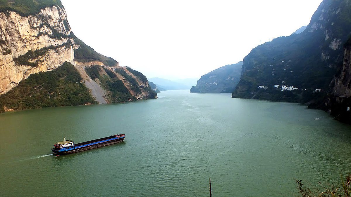 YangtzeRiverDev's tweet photo. Great #video on the importance of the amazing #Yangtze River. #china   https://t.co/DPEzcOns1J https://t.co/m5gJYdxJ4W