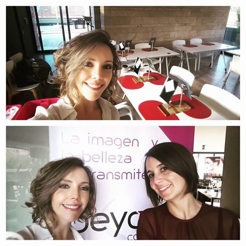 beyondcol's tweet image. ¡A pocos minutos de iniciar nuestro Taller de Auto Maquillaje!... Contáctanos y planea uno: be-yond.com.co