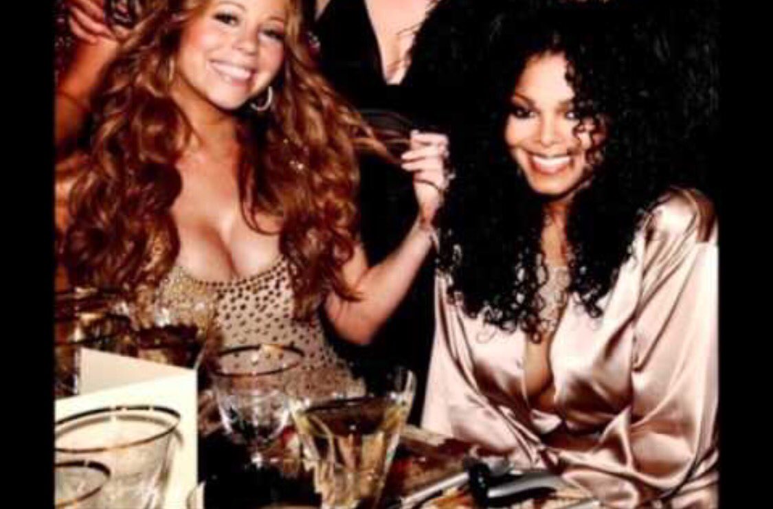 elusivewizard's tweet photo. "Mariah Carey hates other female musicians" no Mariah Carey supports talent &amp; doesn't know YOUR UNTALENTED ASS FAVE. https://t.co/bYrA38RSZh