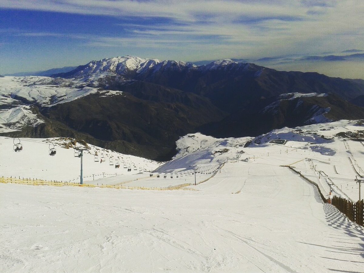 onceoverCL's tweet photo. Se nos viene tremenda temporada! 📷😎🏂 https://t.co/jgKqbZpvAl #Snowday #ski #snowboard #Chile #Nieve #OnceOverCL https://t.co/mCOL5usoH2