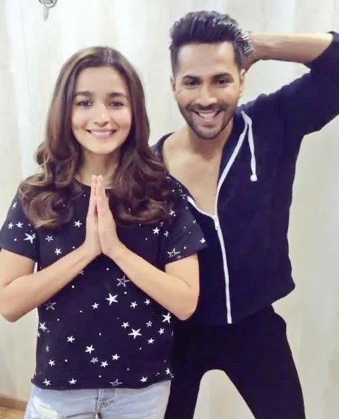 Variawellwisher's tweet photo. Struggle is over !!!!!!!!!!!!! @aliaa08 @Varun_dvn #VariaIsBack 😭😭😭😭😂😍😍😍😍😍😍😍😍😍😍😍😍😍😍😍😍❤❤❤❤❤ https://t.co/sYW1q7NiYL