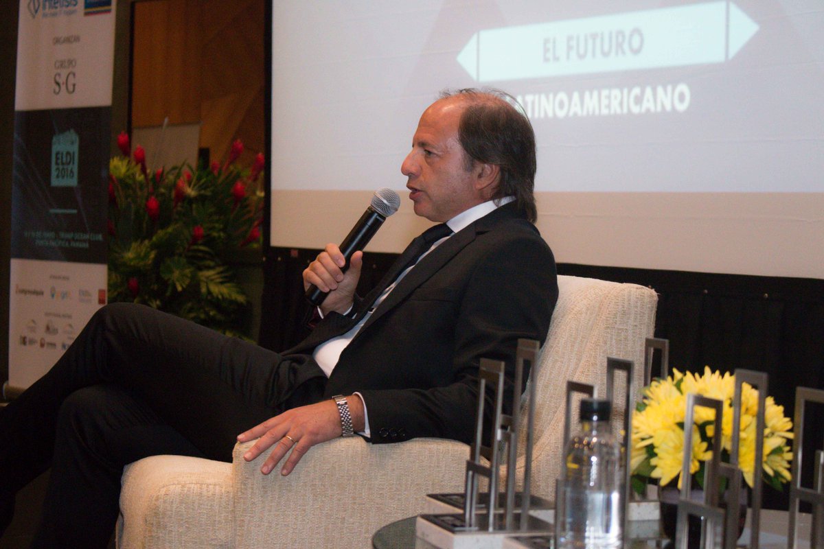 GrupoSyG's tweet photo. El futuro latinoamericano por @damiantabakman en la primer jornada de #ELDI2016 https://t.co/YtrlO9UTpb