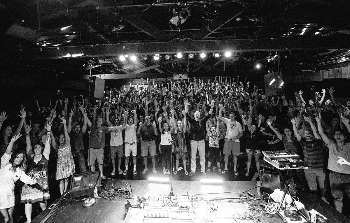 JeremyLoops's tweet image. Welcome to the #Loopsquad Fairfield, Connecticut! 🎉 Was such a pleasure to meet you all! Who wants that Vinyl?