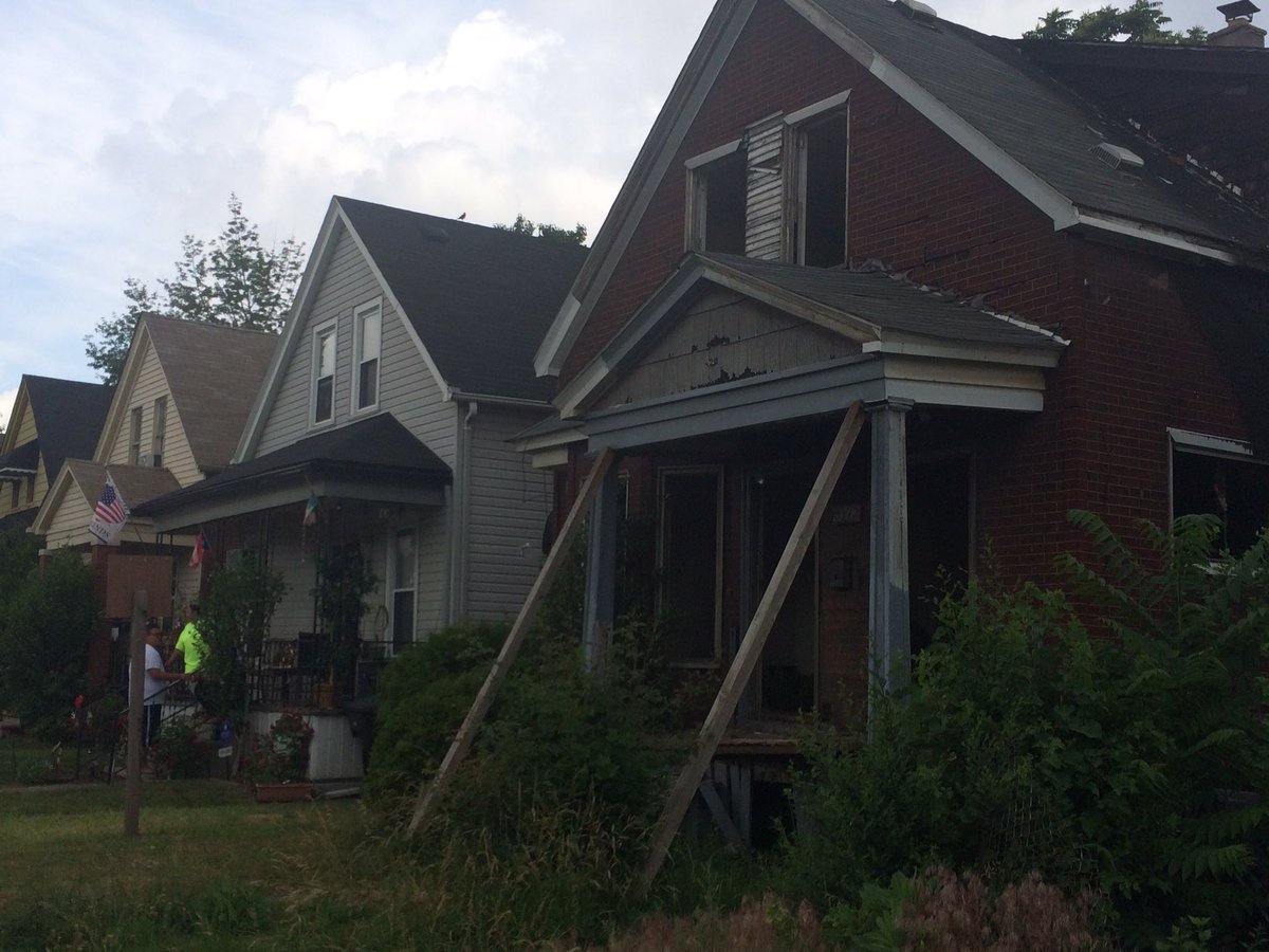 NewsGuyGordon1's tweet photo. Want to know if the blighted home in your neighborhood is scheduled for demo? https://t.co/fHmVL3wAbn #demoTracker https://t.co/mbgKW6vpuu