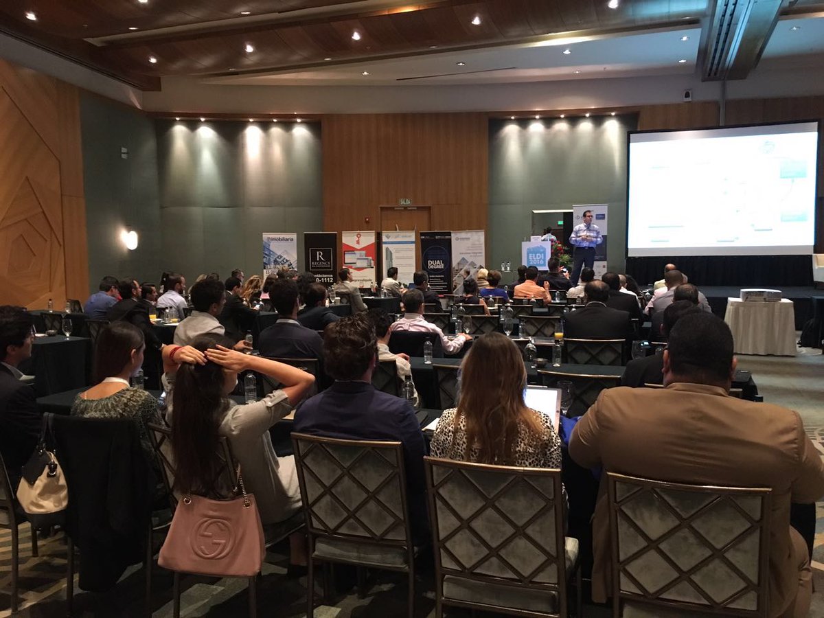 Evento_ELDI's tweet photo. Continuamos con Edmundo Ortíz, con la conferencia "Globalización y Desarrollo Inmobiliario" #ELDI2016 #Panamá https://t.co/F08iAWePXr