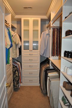 HomeDecorIdeas1's tweet image. space maximizing solution for small walk-in ... - #home #decor #homedecor #interiordesign homedecorforlife.xyz/space-maximizi…