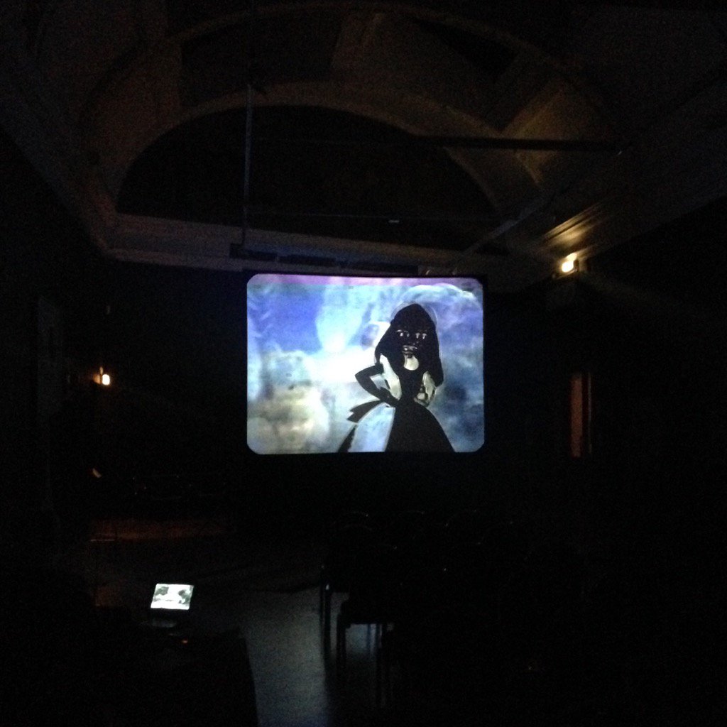 mjkcurator's tweet photo. @ScartVideo sure know how to enchant an audience. I've never seen the @LaingArtGallery so packed #AliceInWonderland https://t.co/PnS7pKXSyl
