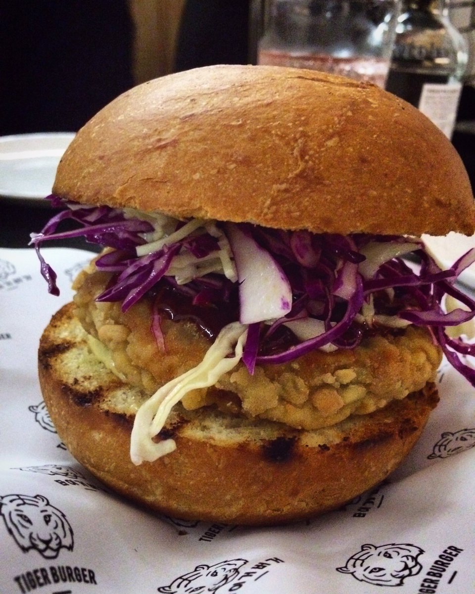 Rachlistic's tweet photo. #TigerBurger opens tonight! It's SO gooooood 😍 #koreanfusion #koreanburgers #greylynn #auckland @MetroMagNZ https://t.co/KWMqPRkqjC