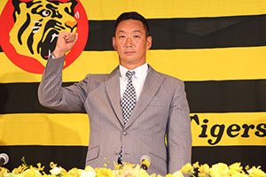 baseball_which's tweet photo. 好きな今年変わった新監督は？
高橋由伸:RT
金本知憲:FAV
#giants #Tigers https://t.co/8GOMCRmd9g