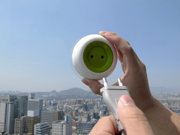 inhabitat's tweet photo. This portable solar-powered outlet sticks to windows, charges small electronics https://t.co/KWzMLgkDNu https://t.co/BESKCk0H2U