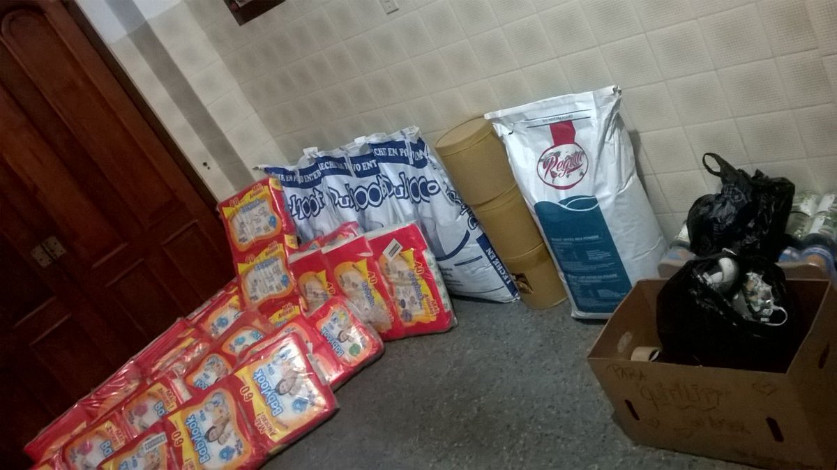ISSenChaco's tweet photo. Todos unidos... Los profes tambien pusieron su granito de arena!!! Gracias!!! https://t.co/xgdIwpI3jx
