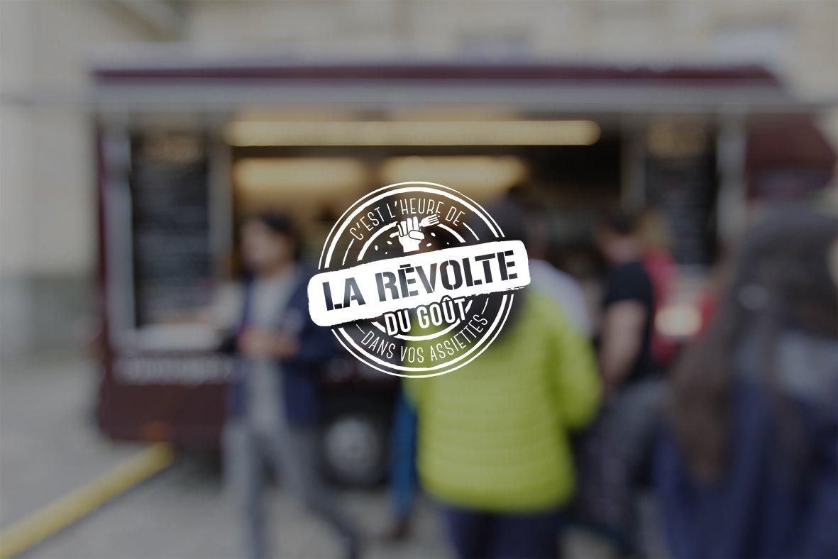 larevoltedugout's tweet photo. C’était LaRévolte au Château de Fontainebleau !
#larevolte #foodtruck #chateau #fontainebleau #art #festival https://t.co/K0EwjpPhNG