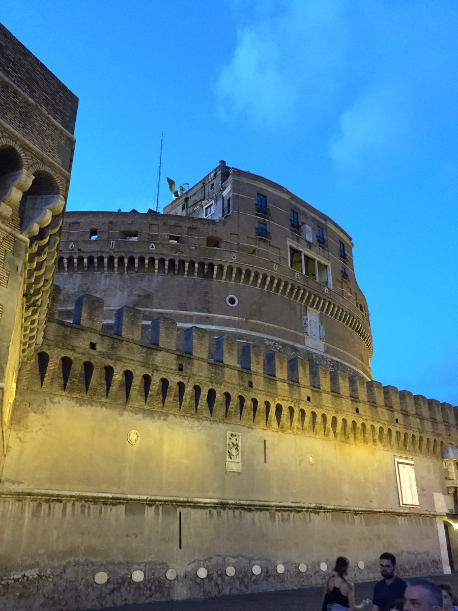 CaybaTodd's tweet photo. Mas Sant'Angelo https://t.co/RKyeozuI5t