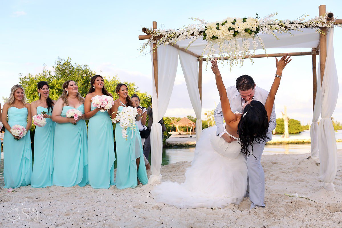 #TravelForLove Getting ready with <a href="/stylingtrio/">Styling Trio</a> at <a href="/TresRiosResort/">Hacienda Tres Rios</a> bit.ly/1UbpXWW #BeachThursday