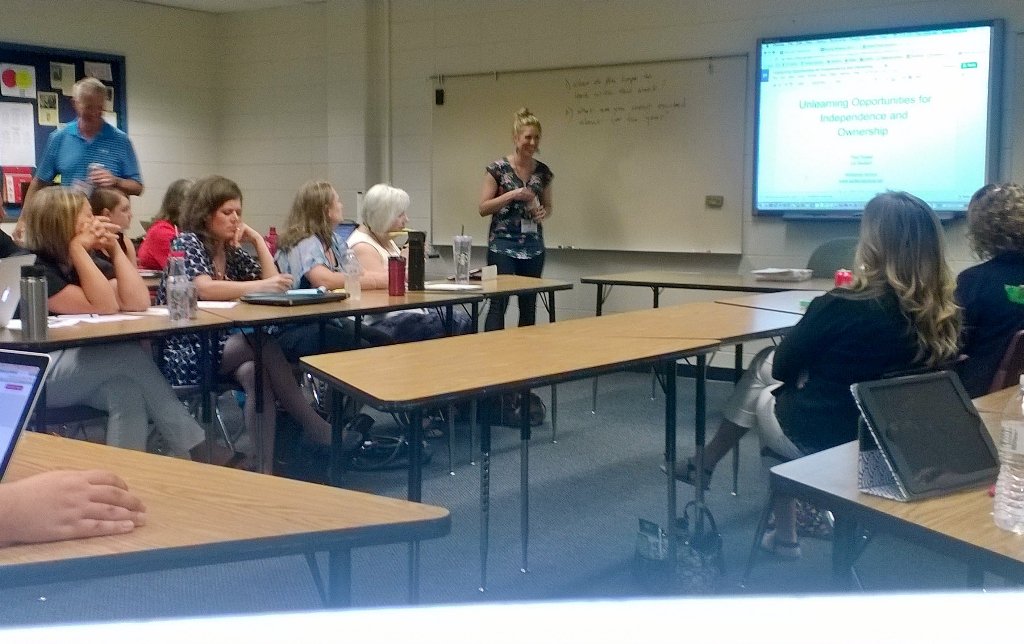 jlandes1's tweet photo. Learning to Unlearn w/ Paul &amp; Liz from Wildlands - how can PBL work best for my students? #ISNPBL #bbhcs #wildlands https://t.co/dPrMWXYuFa