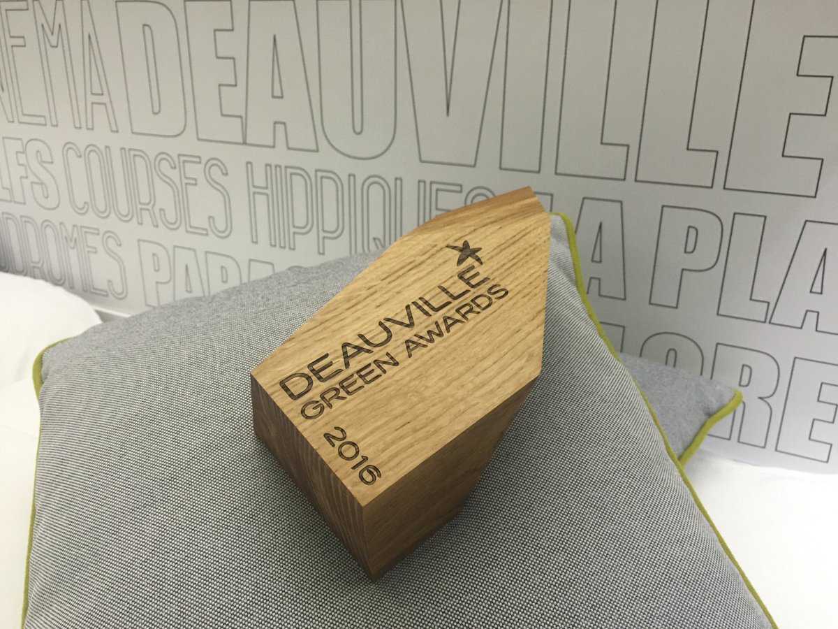 DidierPittet's tweet photo. Green Award Argent for #CleanHands at the @DeauvilleGreenA Film festival #dga2016
https://t.co/MiGhXKDnyY @fifdh https://t.co/rJztP2KEgB