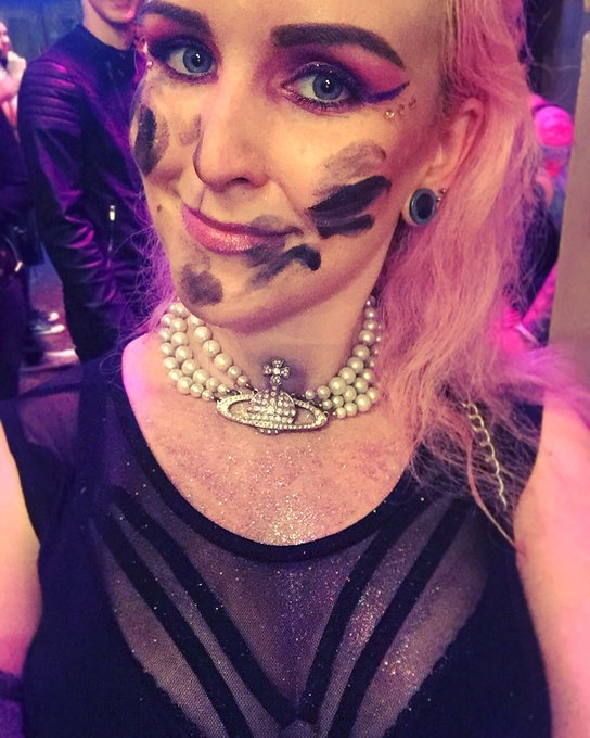 Painted by Chris 💗now sat in an Indian restaurant like it hehe. I don't ever wanna wash it off! @IAMX<a href="/tag/iamx"class="tags"><span>#iamx</span></a>