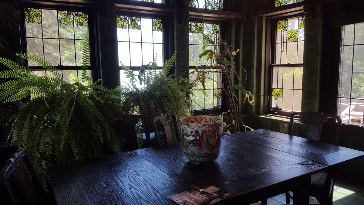 hlhoagland's tweet photo. The @Glensheen Breakfast Room. Why couldn't I have been a rich tycoon's daughter?? #gildedageproblems #iloveduluth https://t.co/yWklhW6UNL